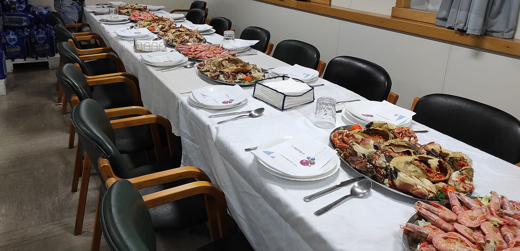 Cena de Nochebuena en el buque “L’audace”.
