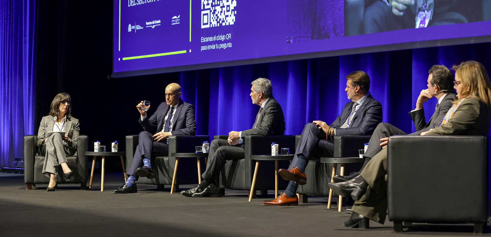 Asistieron unas 650 personas y reunió a más de 50 expertos nacionales e internacionales en 12 mesas redondas. 