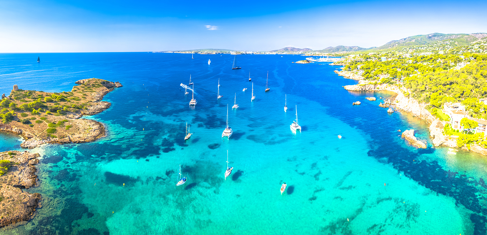 Isla de Mallorca. Cala Xinxell y Isla de la Torre turquín