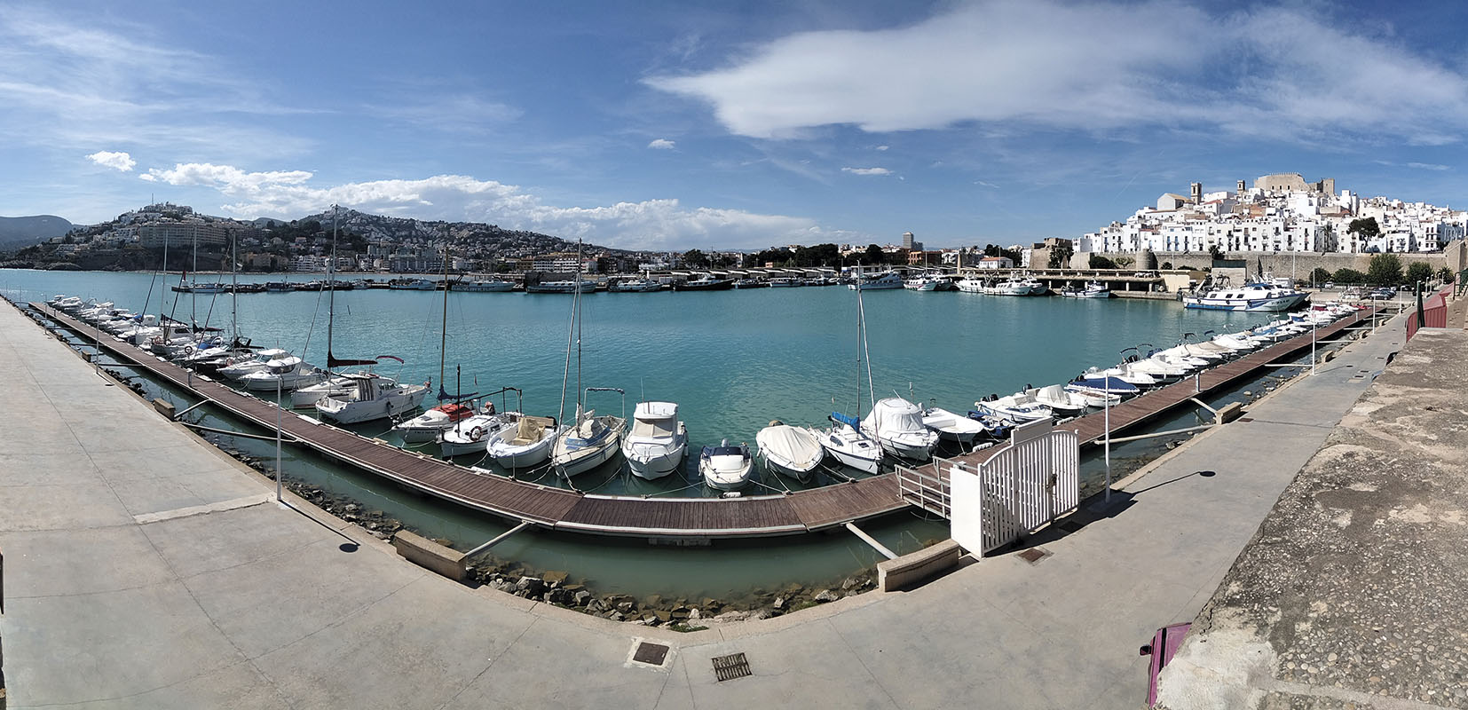 JC Mackintosh dispone de tres embarcaciones artesanales para la pesca de atún rojo del Estrecho en el Puerto de Tarifa Cádiz