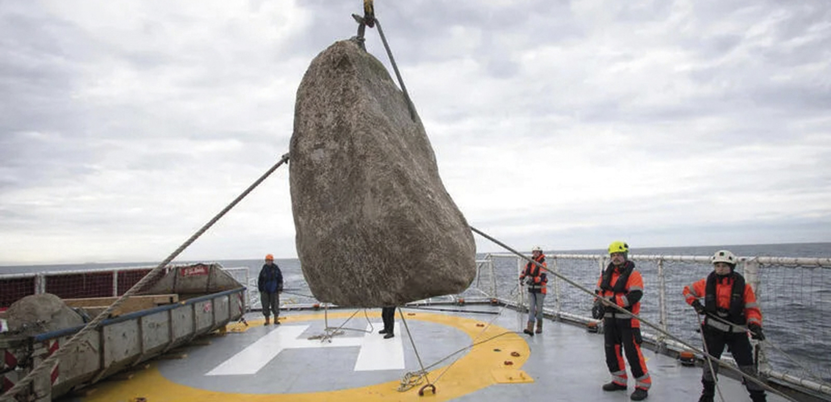 Greenpeace lanzó rocas en Cornualles para impedir el arrastre