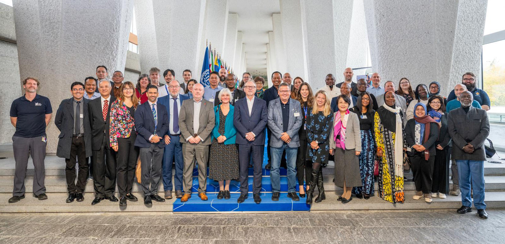 Foto de familia de los expertos de la OIT.