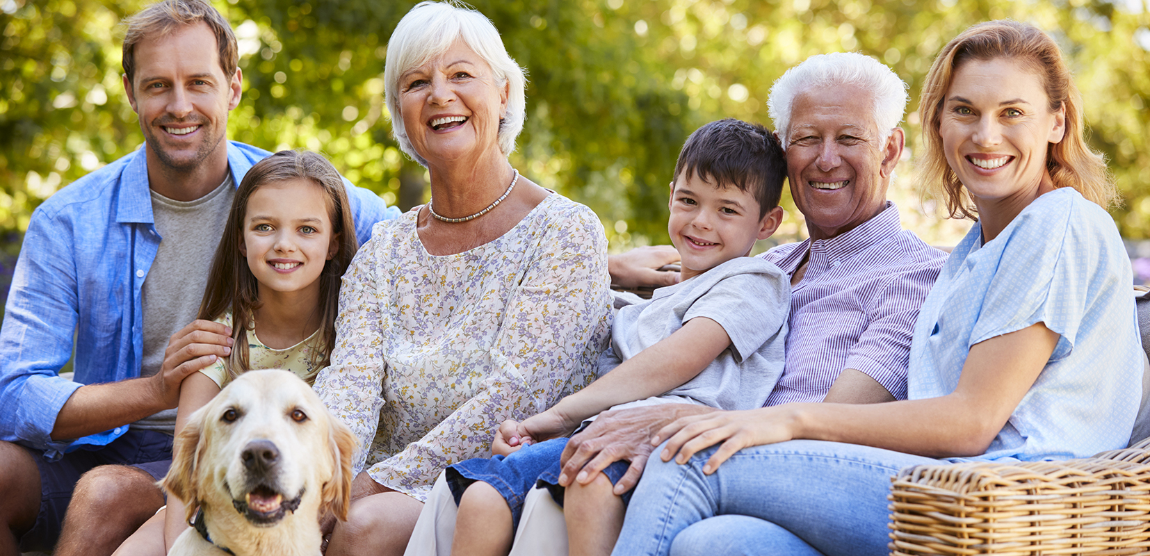 familia con su mascota