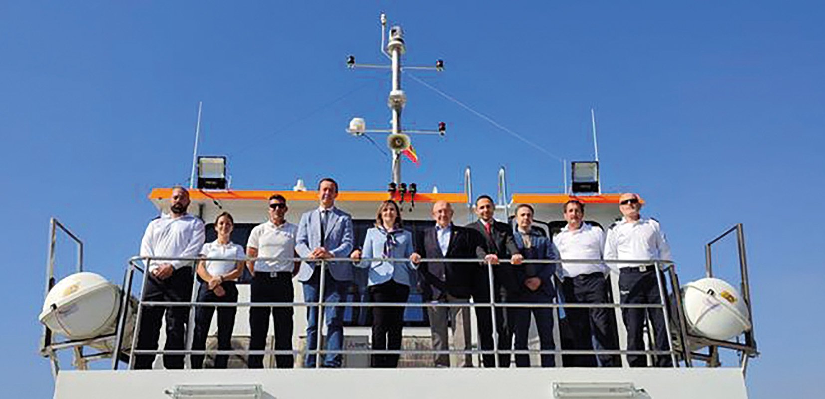 A bordo del buque Arborame para el control de Reservas Marinas en el puerto de Aguadulce (Almería)