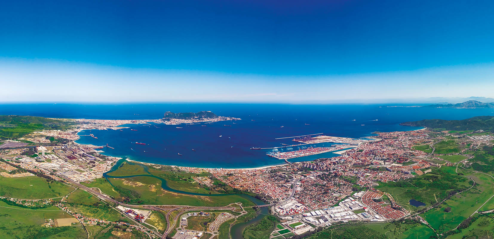 Panorámica de la ciudad de Algeciras y el puerto.