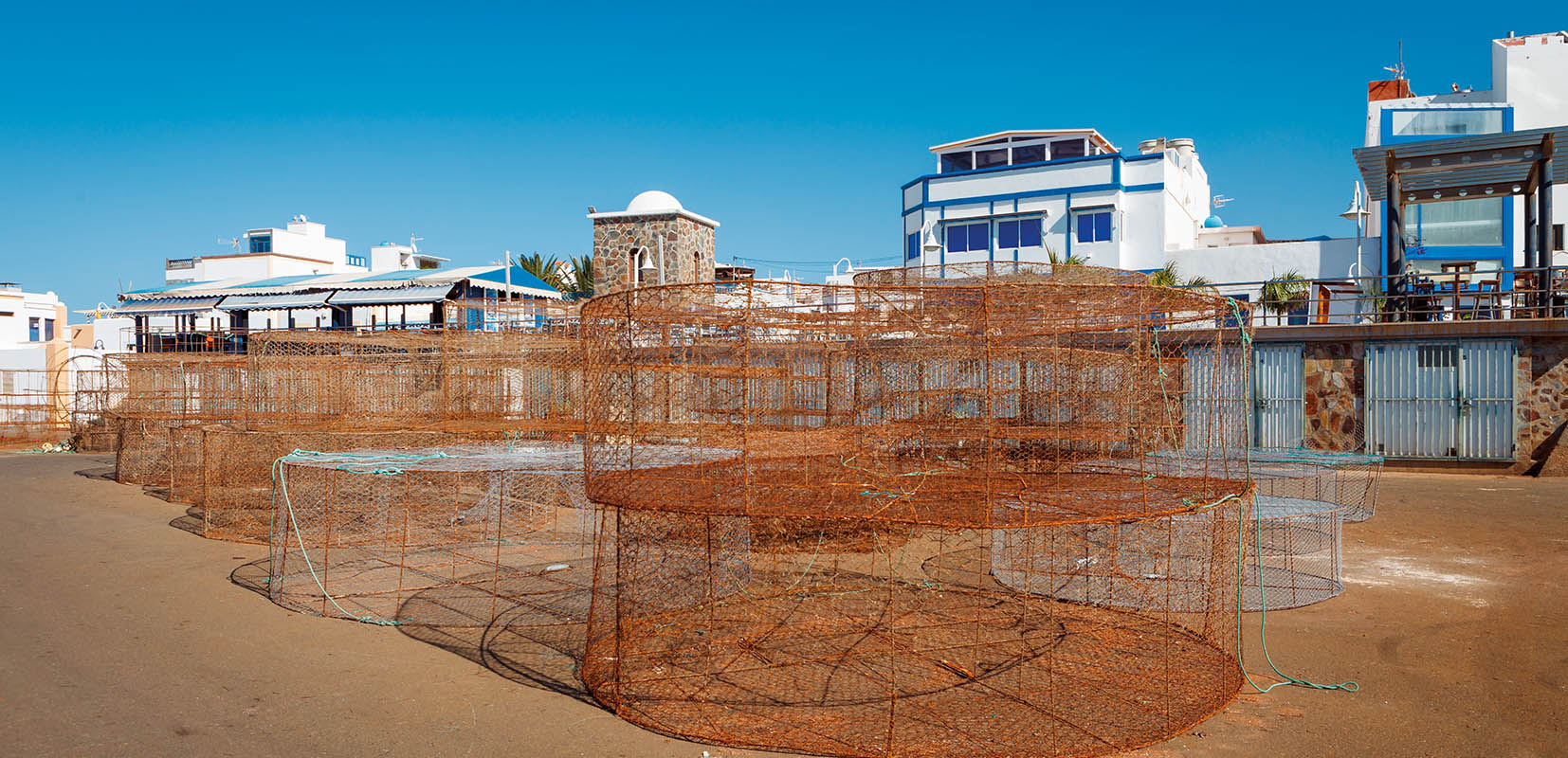 nasas en el puerto canario de agaete
