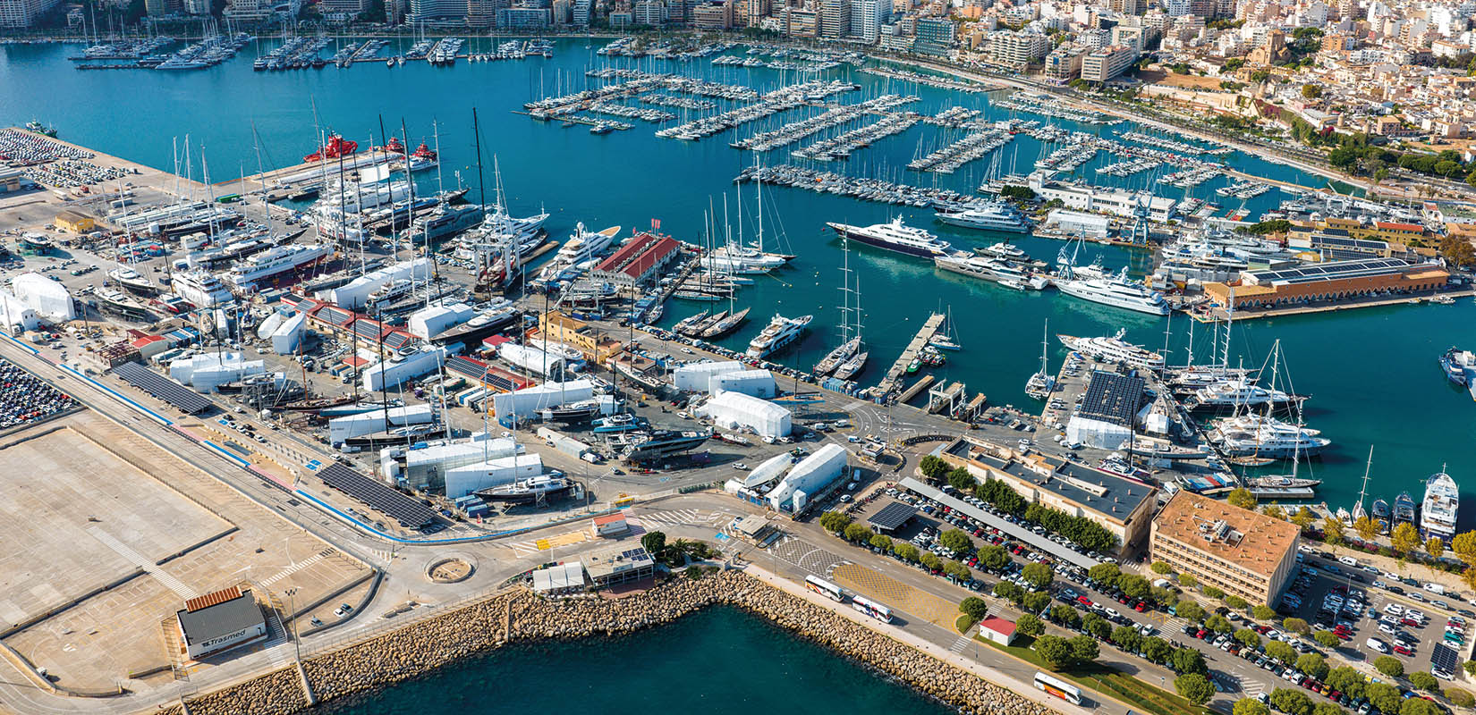 panorámica aérea del puerto de palma