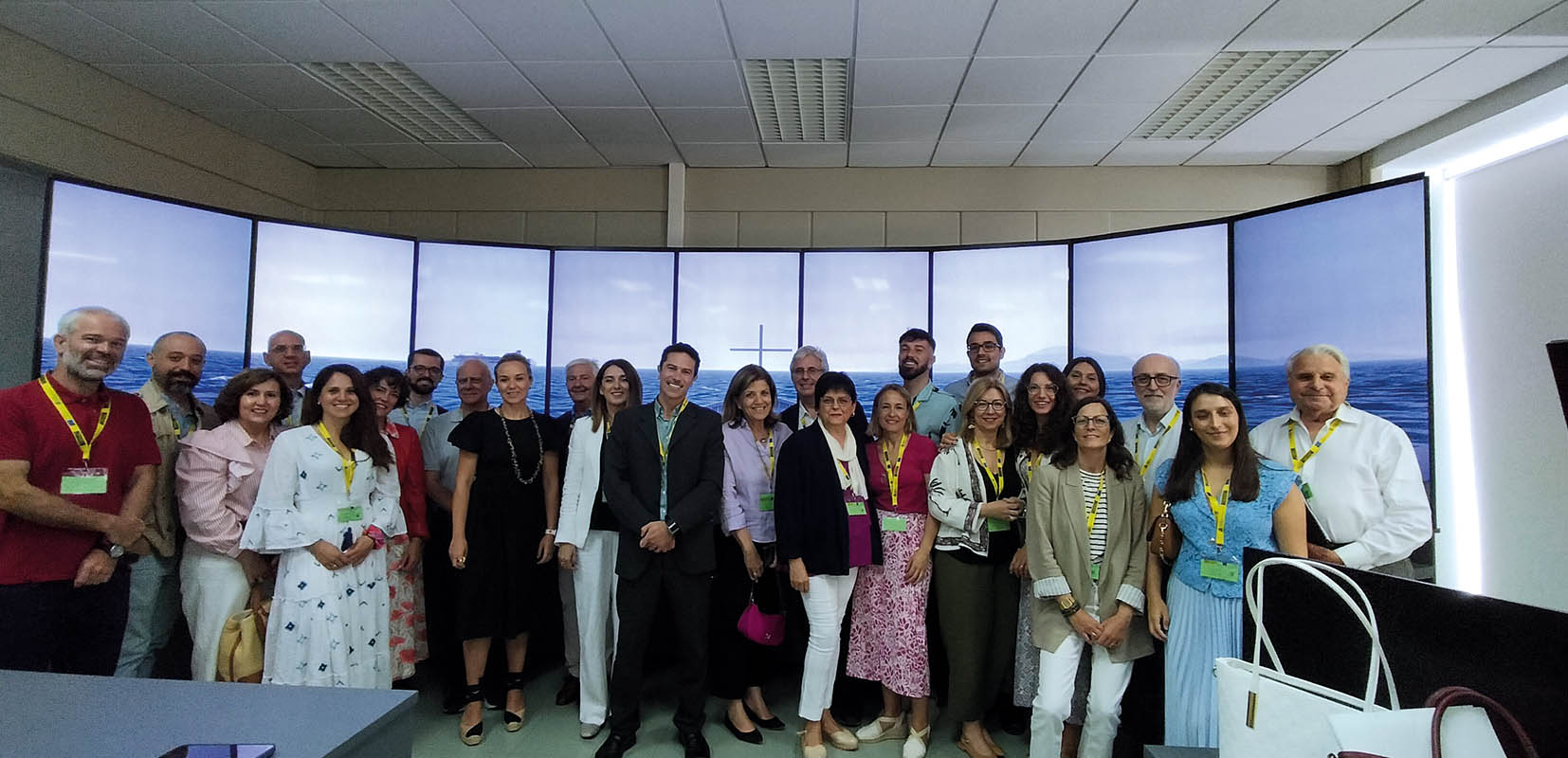 Listado vertical: Foto de grupo del seminario seg social bamio jun25