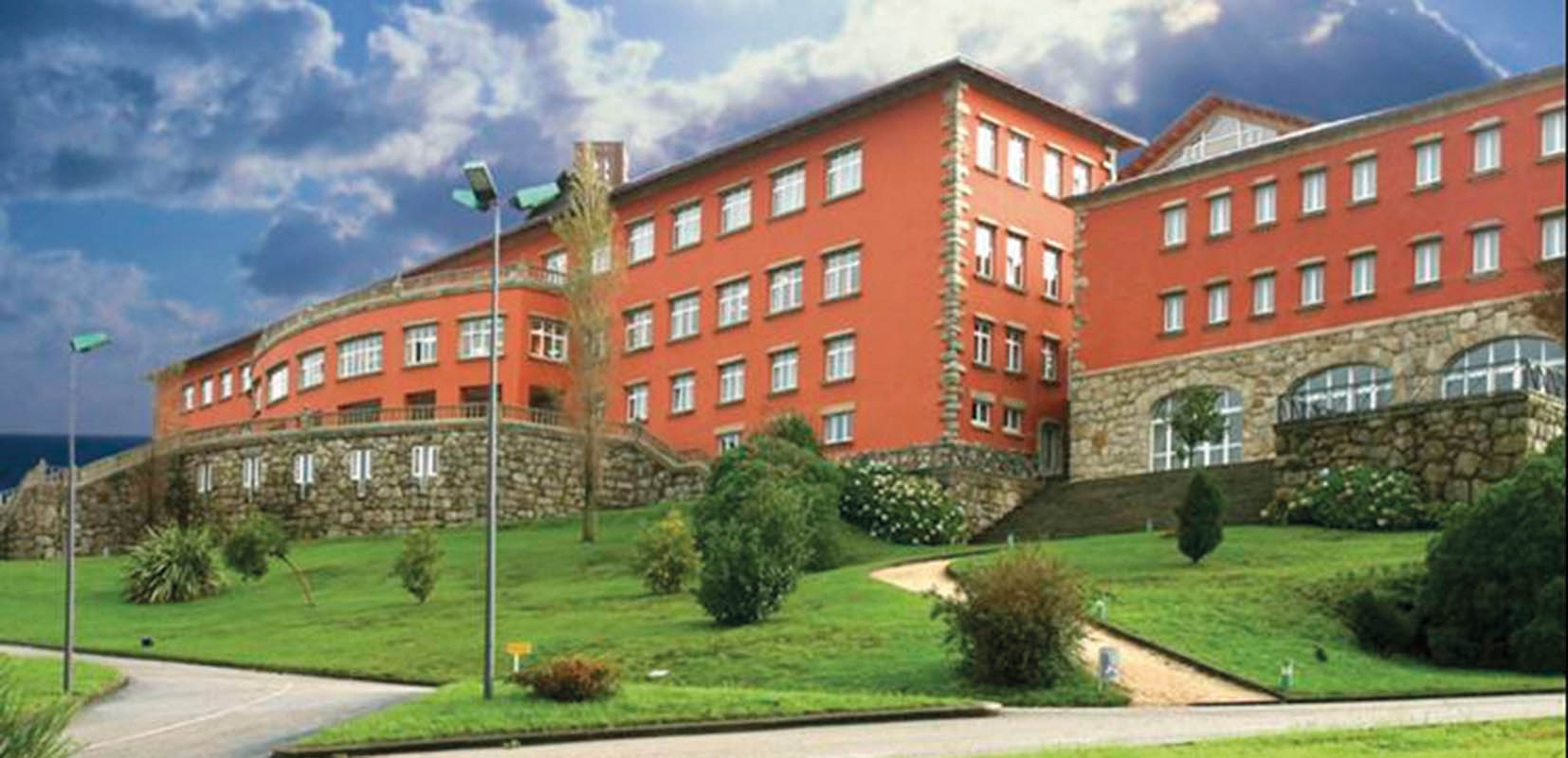 Imagen exterior del edificio del CNFM de Bamio que albergó este seminario internacional.