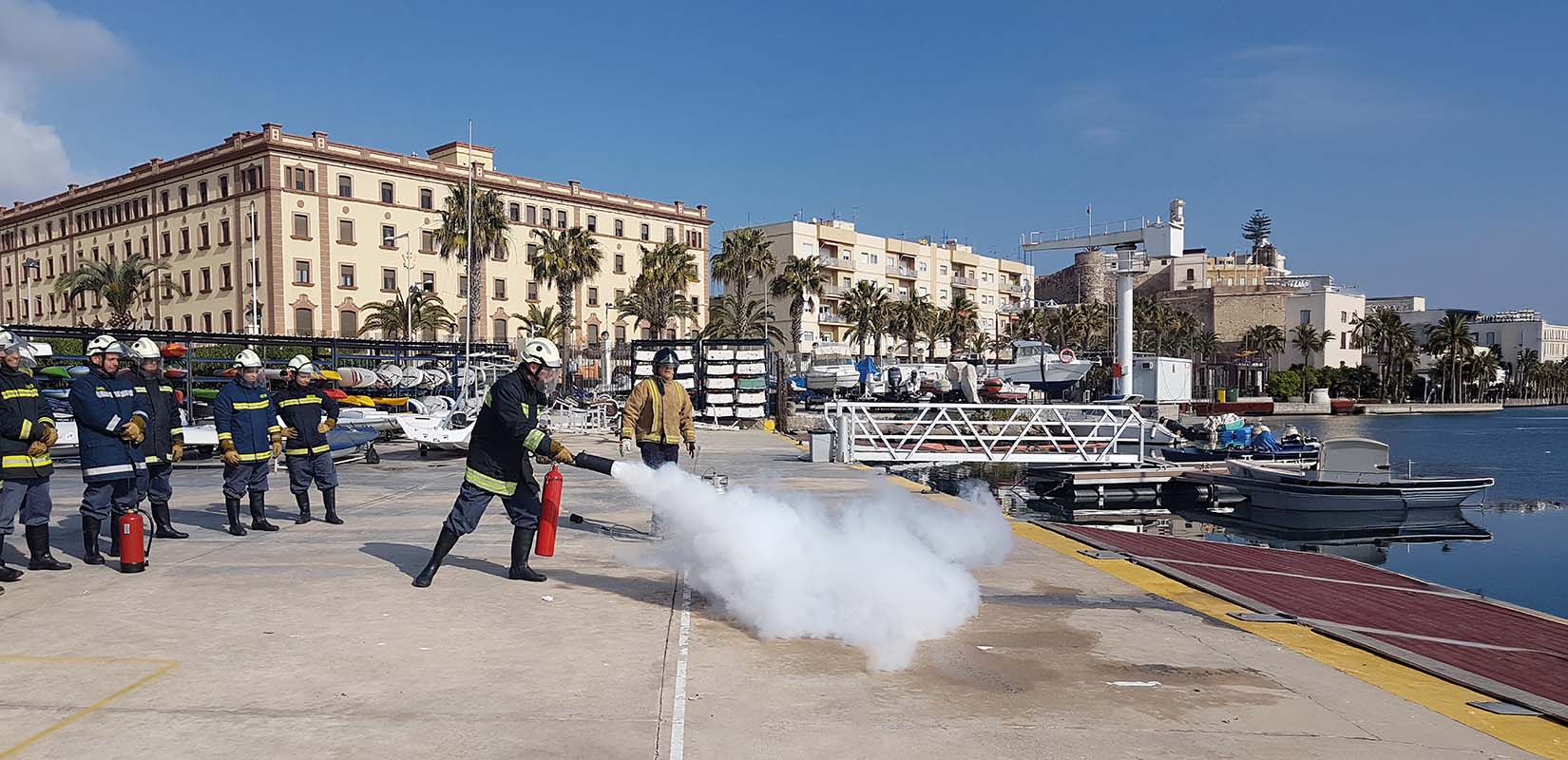 Prácticas curso anti incendios en la DP de Melilla