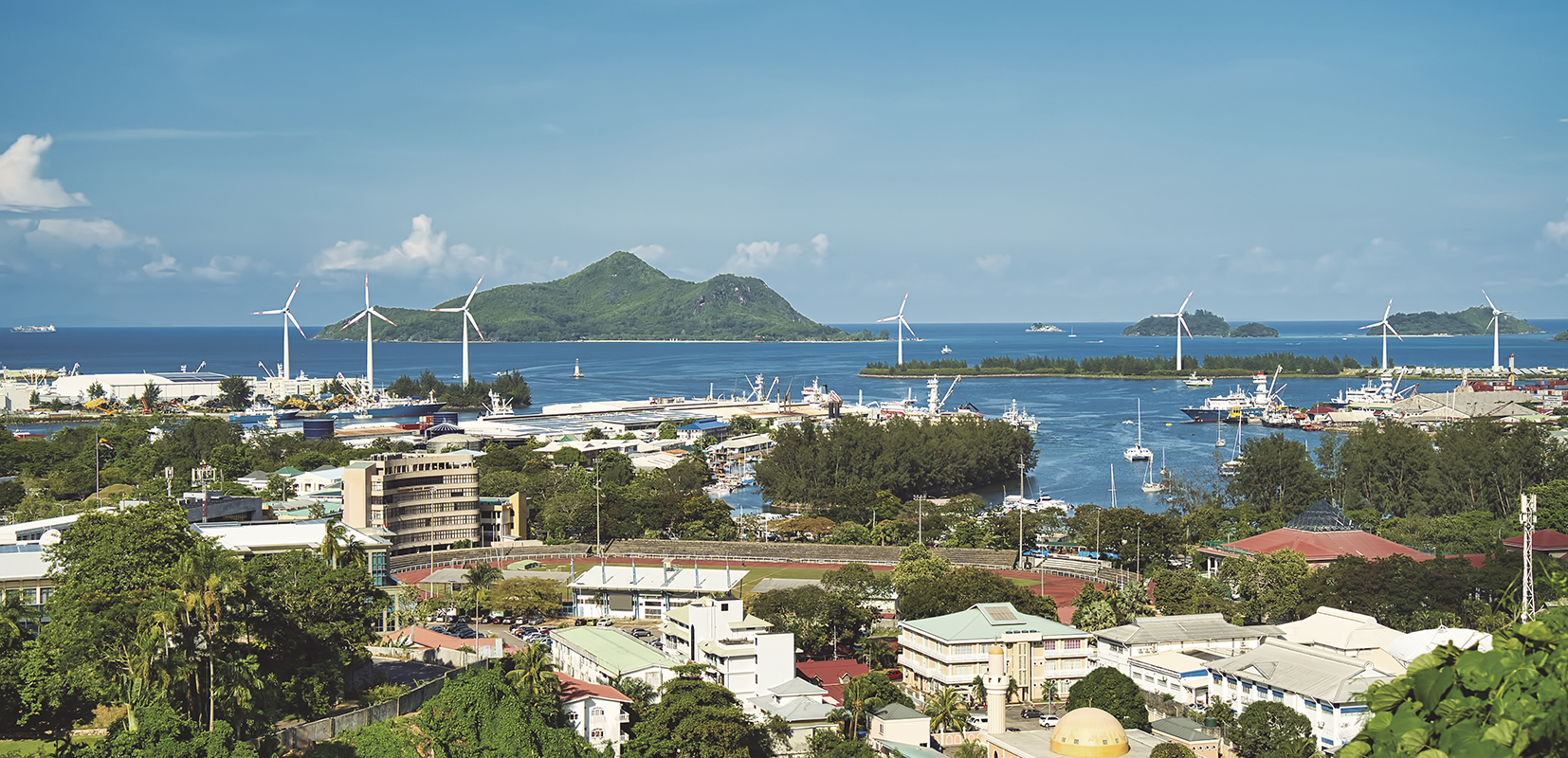 panoramica de Puerto Victoria en Mahe capital de Seychelles