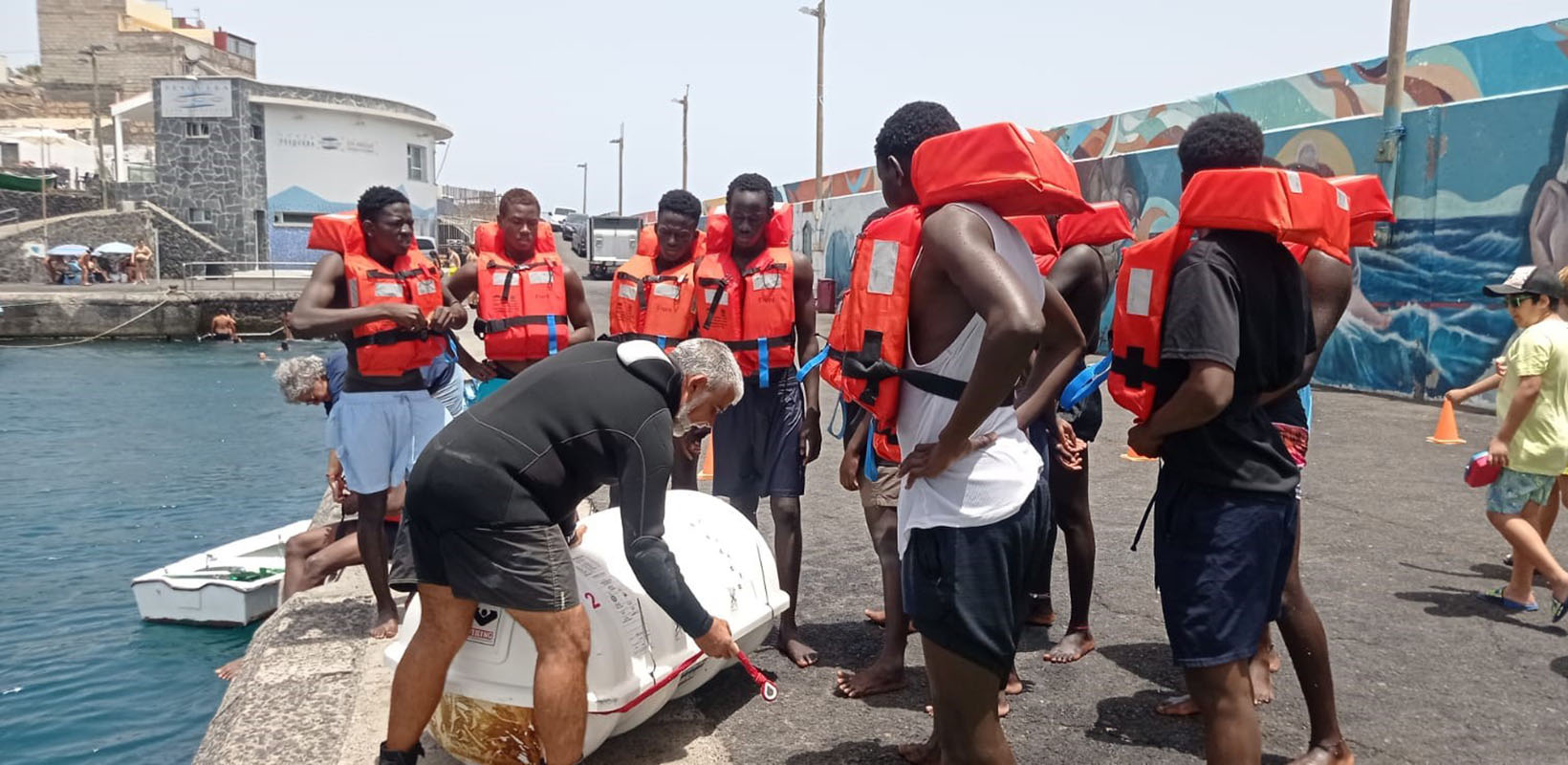 clase teórica de salvamento en Tenerife